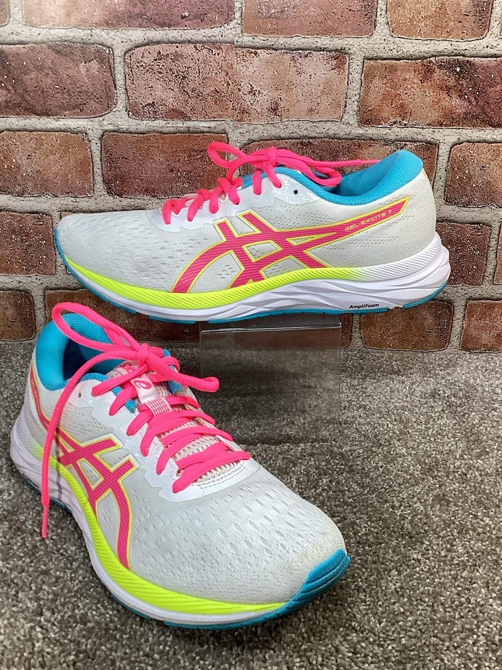 Asics Gel Excite 7 Women’s White running shoes sneakers size 10